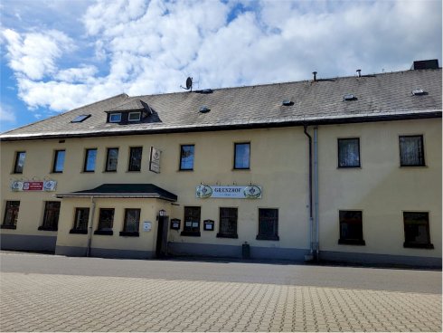 Hotel-01.jpg